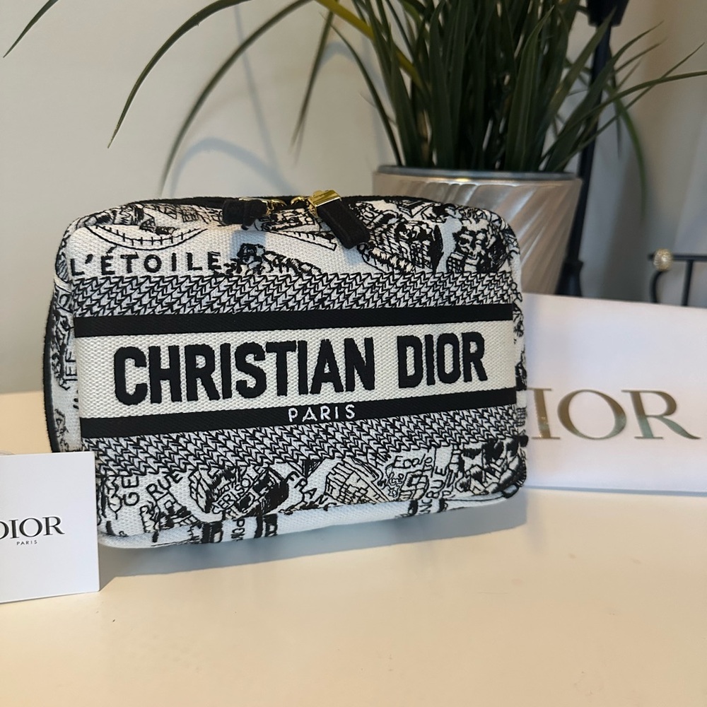 Christian Dior Clutch/Travel Bag - Picture 4 of 14